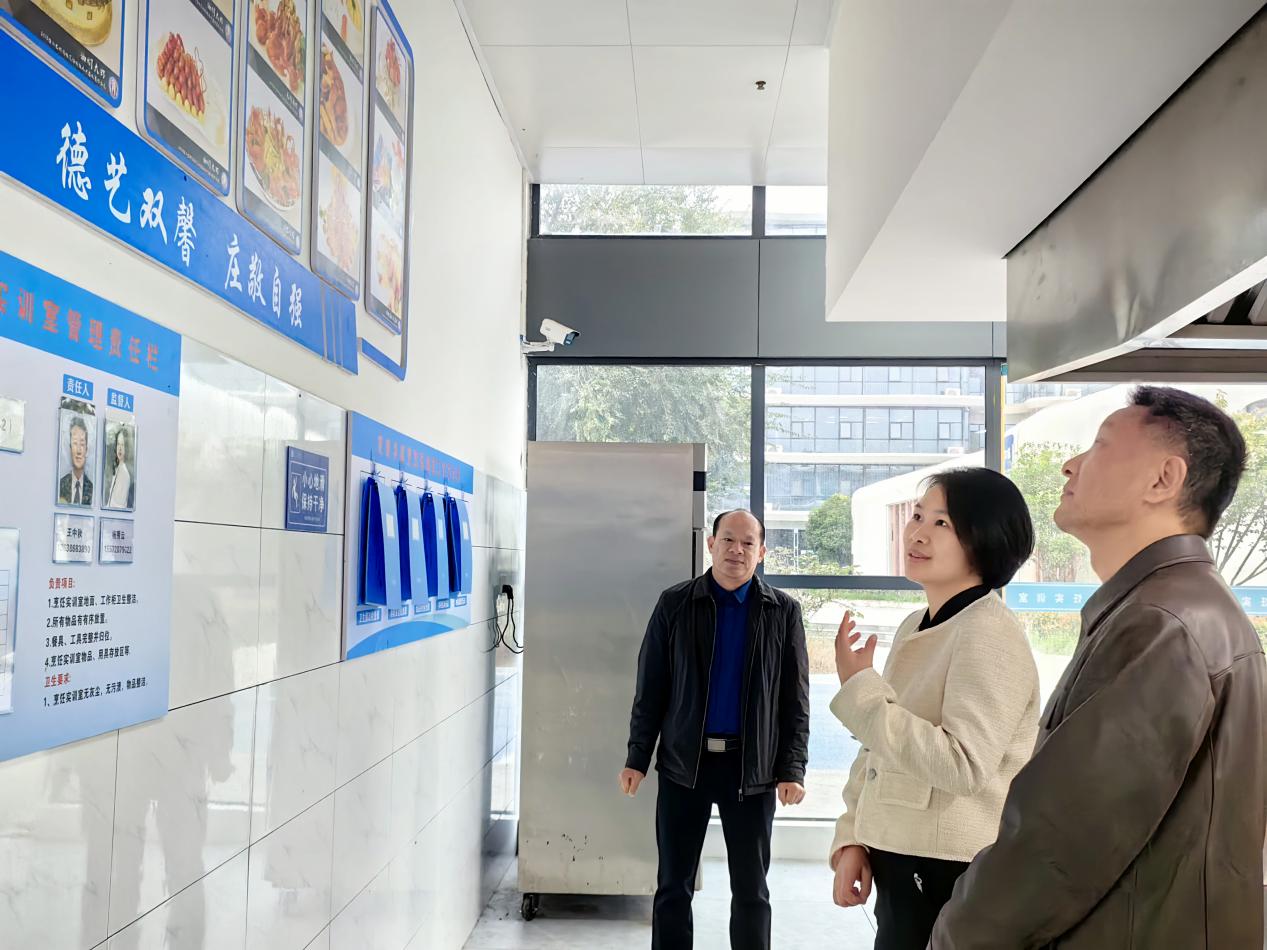 市总工会带队验收|李代军劳模创新工作室实验基地通过验收，为潜江小龙虾产业注入新动能