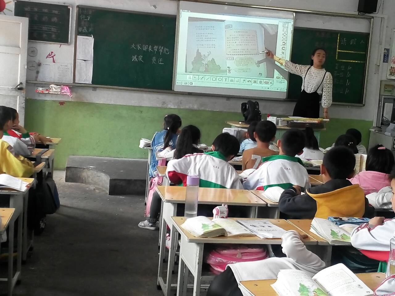 梁张帆.jpg