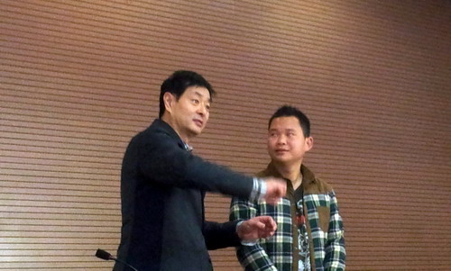 濮存昕辅导学生.jpg